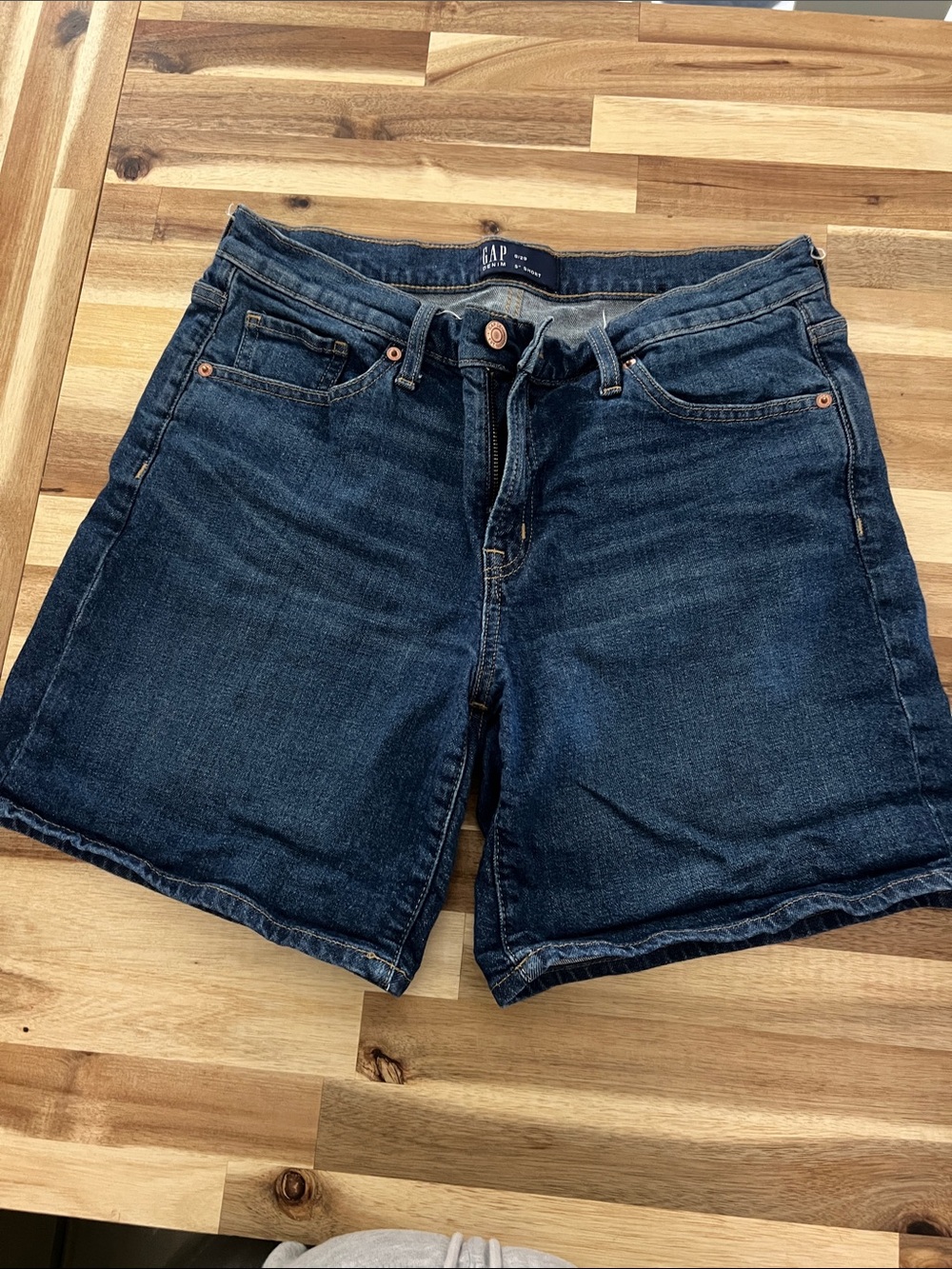 Gap shorts